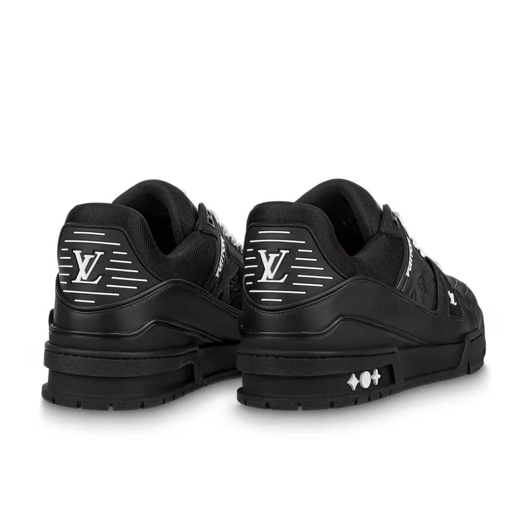 LVV MONOGRAM TRIPLE BLACK
